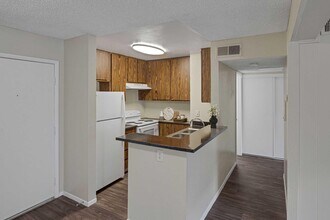 Building Photo - 4200 Paradise