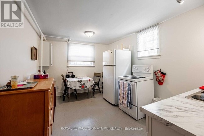 Building Photo - 95 Braemar Ave