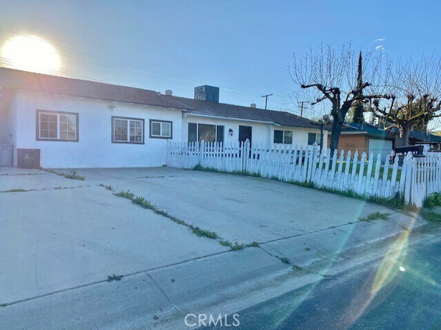 Foto del edificio - 480 S Randy St
