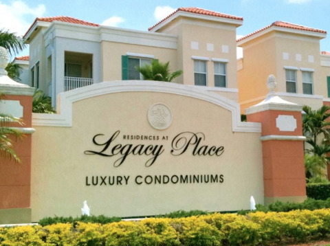 Letreros - Residences at Legacy Place