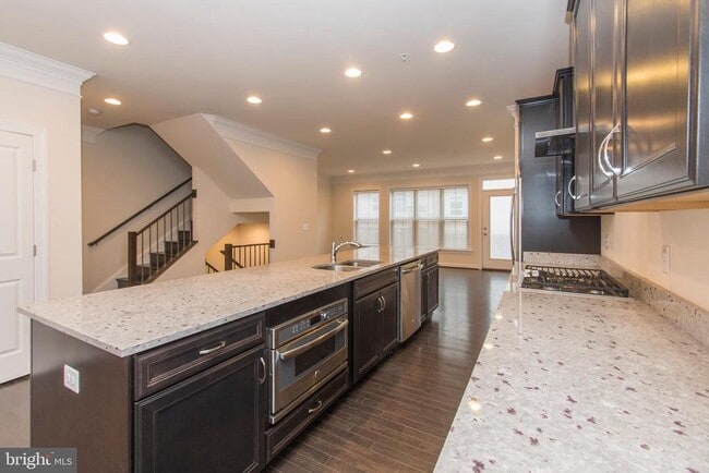 Foto del edificio - 14337 Potomac Heights Ln