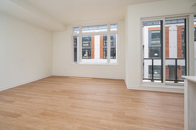 Building Photo - 8 Steckley House Ln