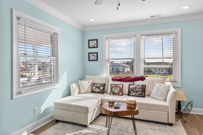 Building Photo - Atlantic Beach Condo for Multi-Month Rental
