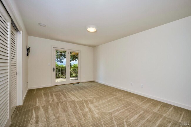 Foto del edificio - 516 Meadowood Ln