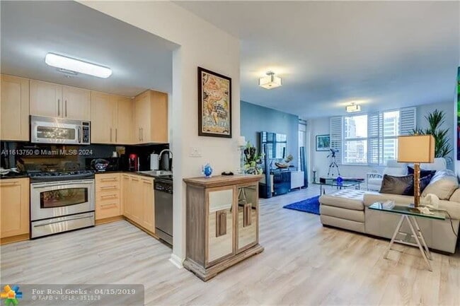 Photo - 511 SE 5th Ave Apartment