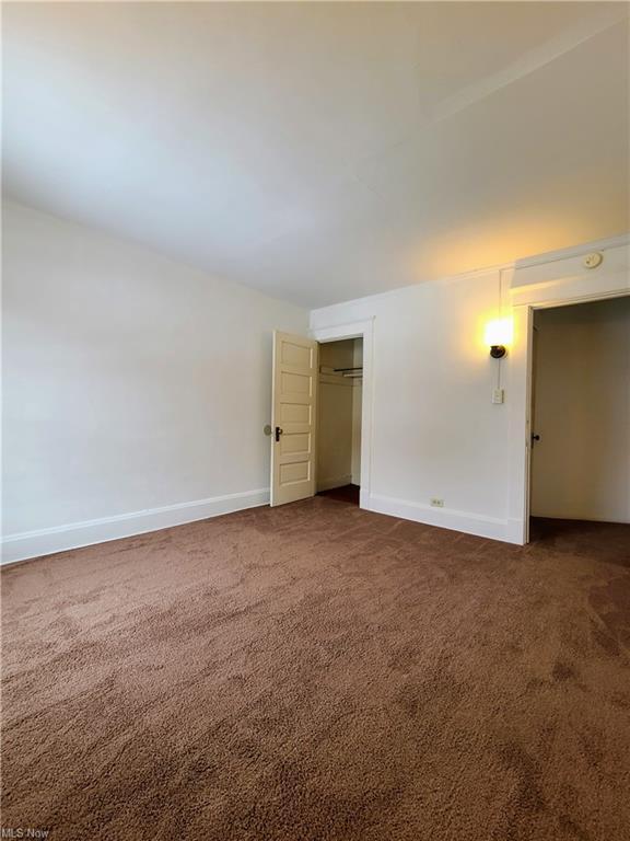 Building Photo - 215 Park Ave