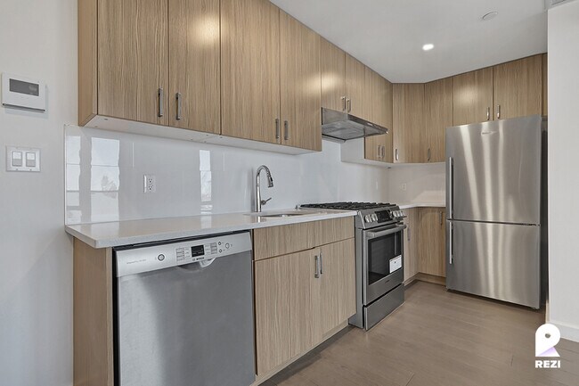 Foto del edificio - 8808 Justice Ave