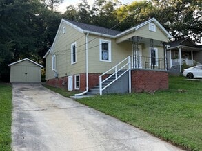 Building Photo - 506 Lakeside Ave