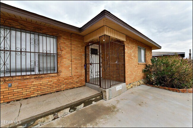 Foto del edificio - 3125 Hamilton Ave