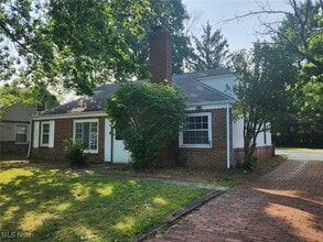 Building Photo - 4020 Lancaster Rd