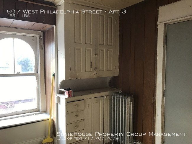 Building Photo - 597 W Philadelphia St