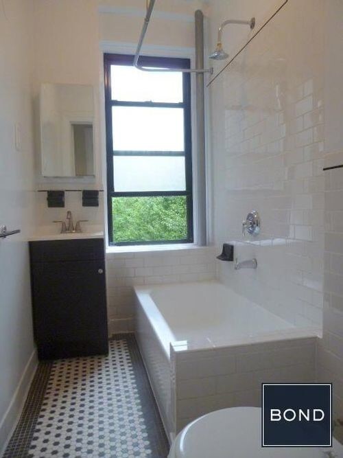 Building Photo - 350 W 55th St