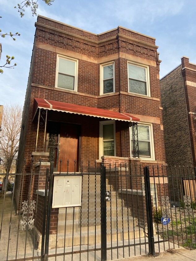 Primary Photo - 723 N Trumbull Ave