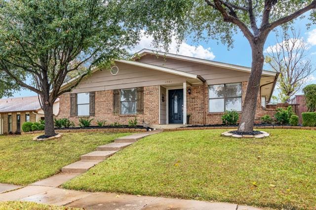 Building Photo - 1741 Delaford Dr