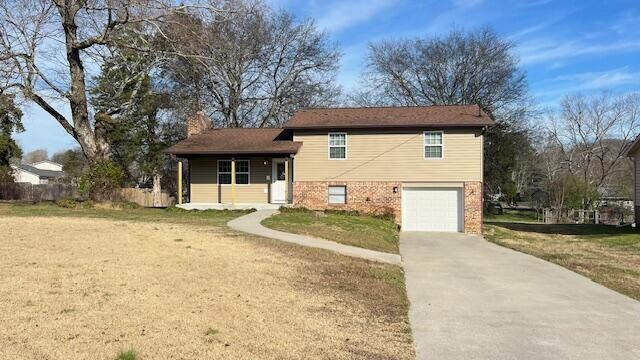 Building Photo - 115 N Valley Dr NW