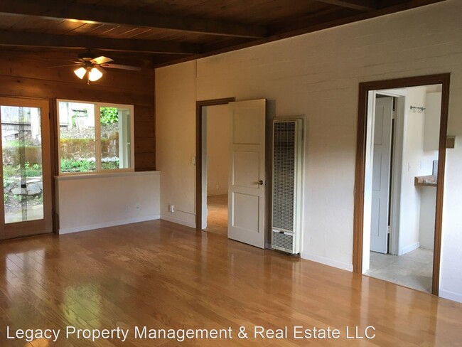 Building Photo - 1 br, 1 bath House - 107 Terrace Ave