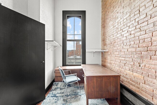 Foto del edificio - 136 Court St