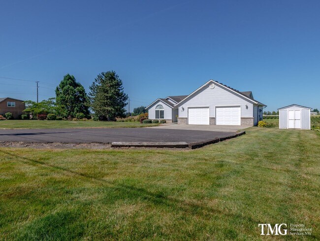 Building Photo - Ranch style 3 Bedroom Home In Country Sett...