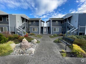 Building Photo - 2001 Skyline Way