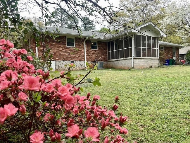 Foto del edificio - 2678 Oswood Dr