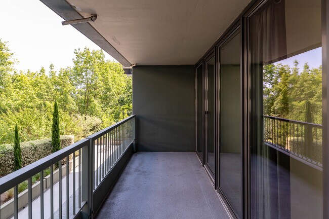 Foto del edificio - 111 SW Harrison St