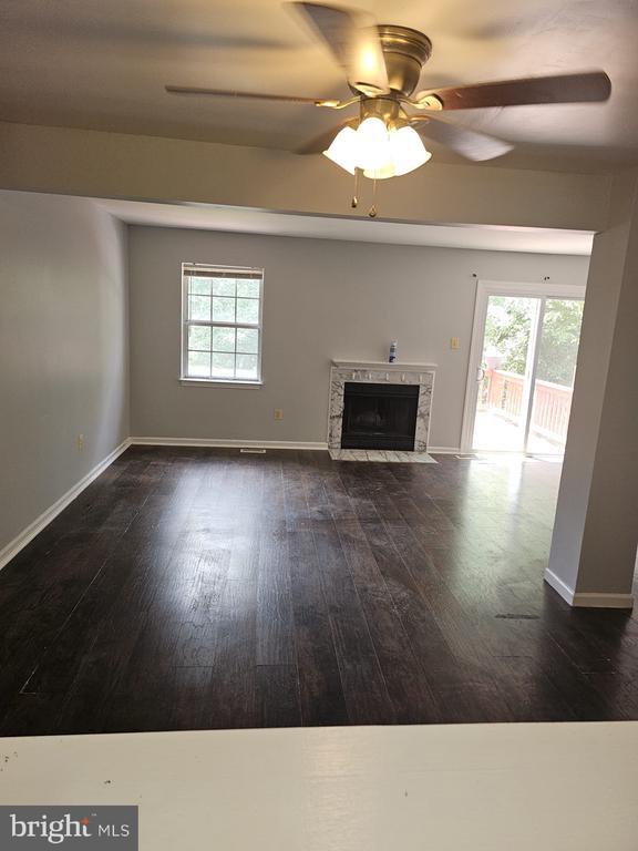 Foto del edificio - 3312 Midland Ct