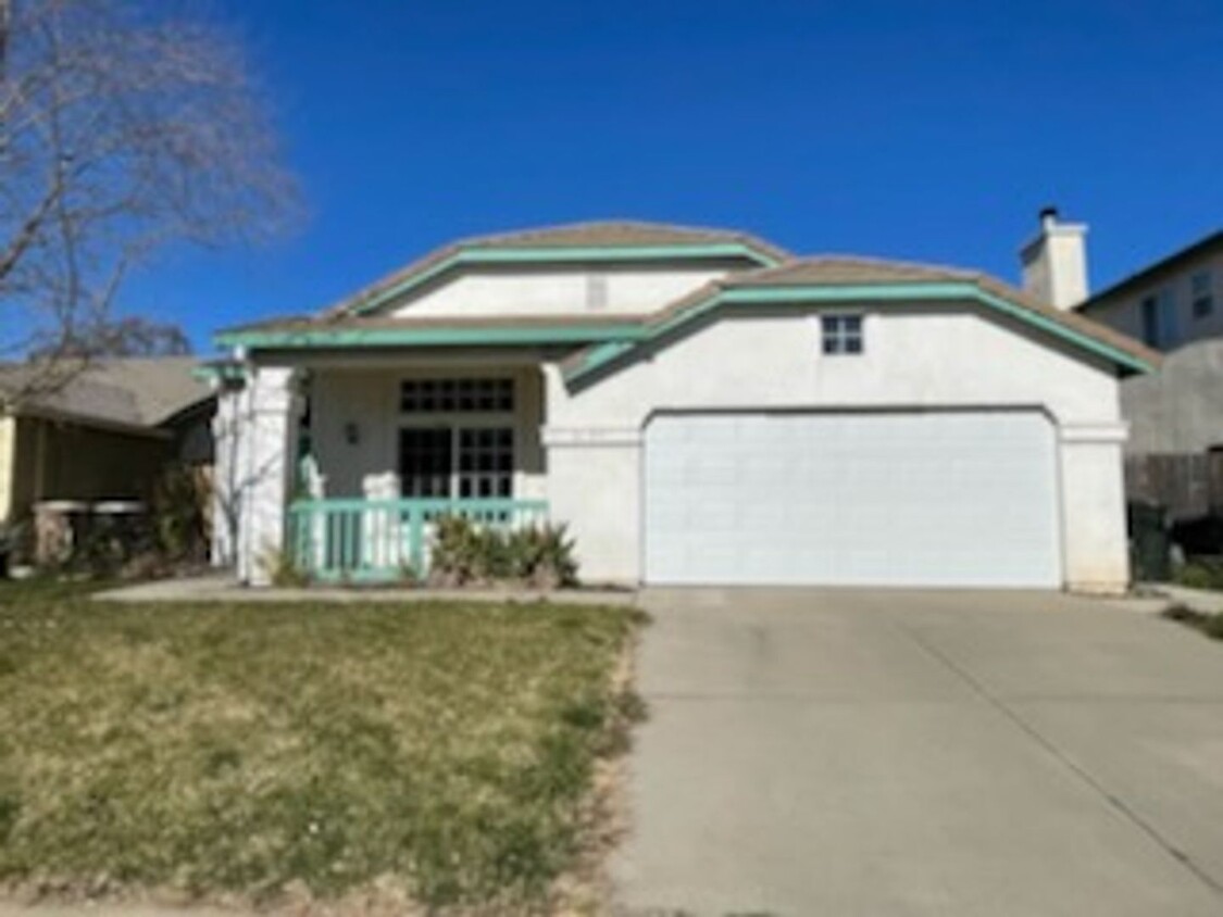 Primary Photo - Lovely 3 bedroom / 2 bath home near Miwok ...