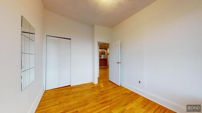 Building Photo - 2 bedroom in Manhattan NY 10003