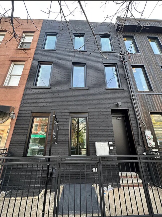 Foto del edificio - 301 Van Brunt St