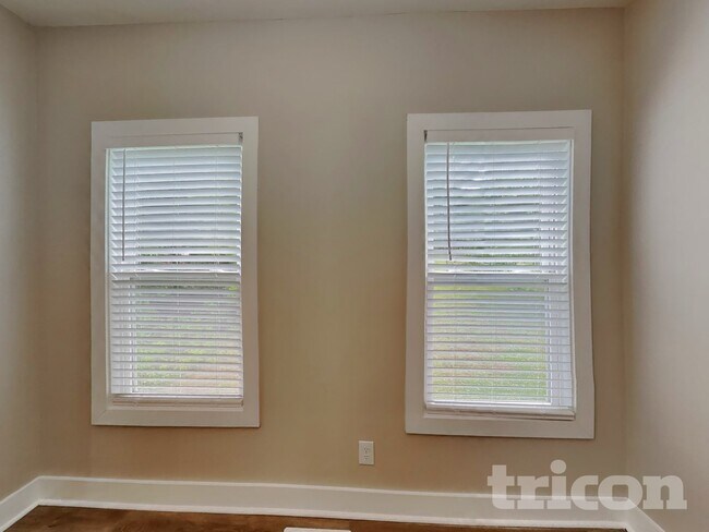 Foto del edificio - 1765 Bridgecrest Dr