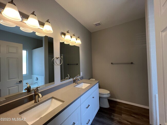Foto del edificio - 7478 W Mission View Pl