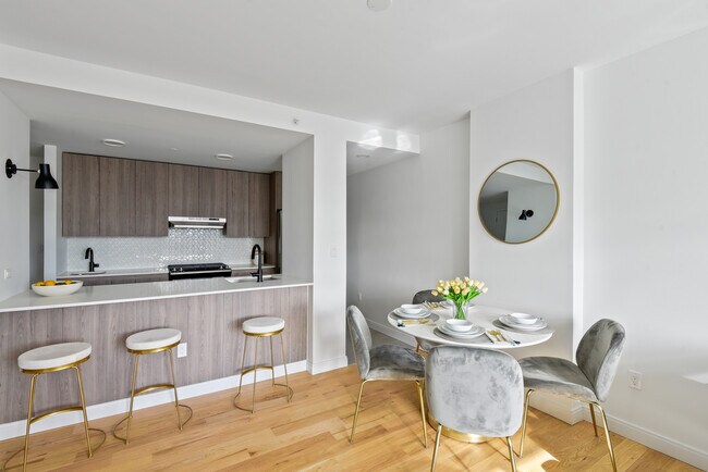 Foto del edificio - 1277 E 14th St