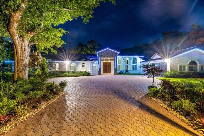 Foto del edificio - 8941 SW 65th Ct