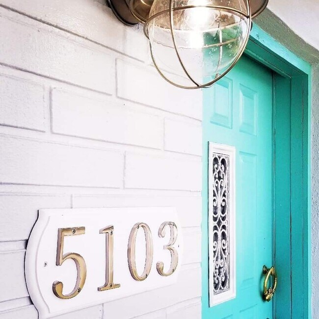 Foto del edificio - 5103 Grand Blvd