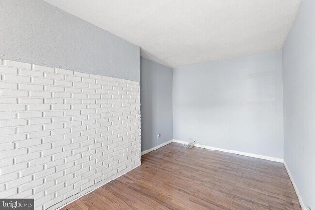 Building Photo - 312 State St