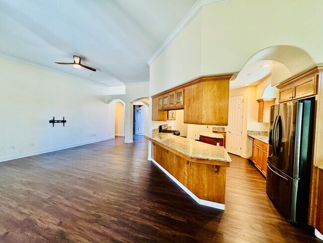 Foto del edificio - Beautiful 3 Bedroom 2 Bath Home in Los Banos FOR RENT!