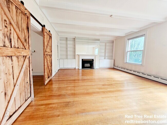Building Photo - 1712 Beacon St