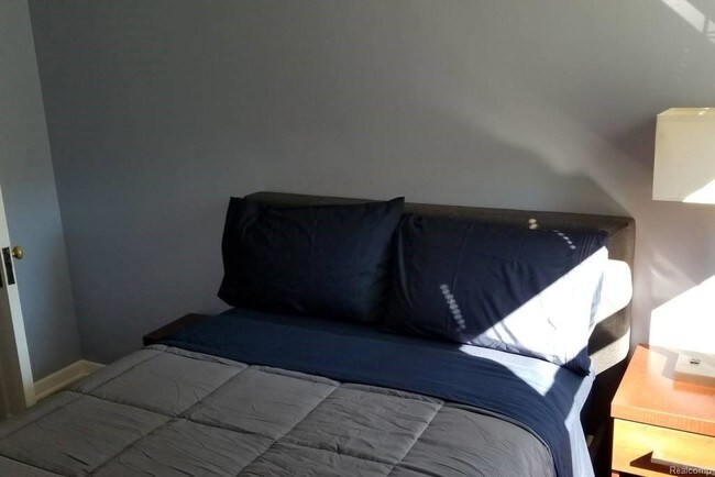 Foto del edificio - 911 W 4th St