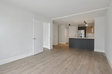Foto del edificio - 1 E Oak St