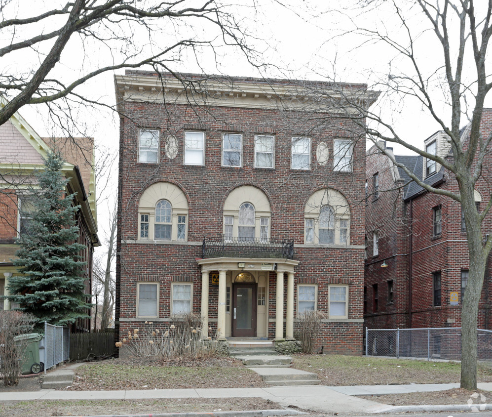 Foto del edificio - 3223 W Wells St