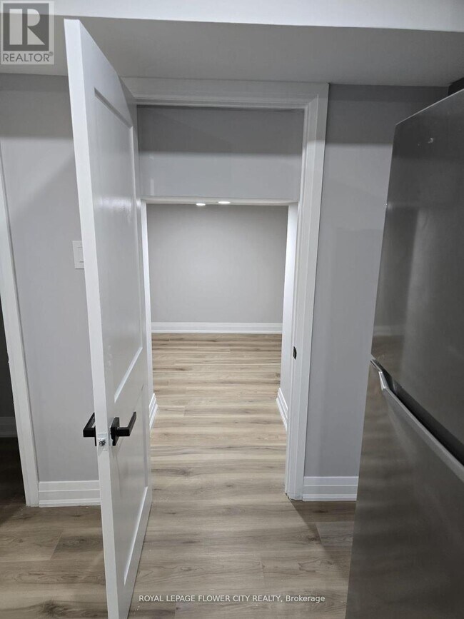 Photo du bâtiment - 101 Morning Sparrow Dr