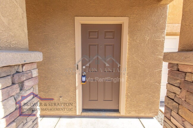 Building Photo - 6427 S 71st Dr