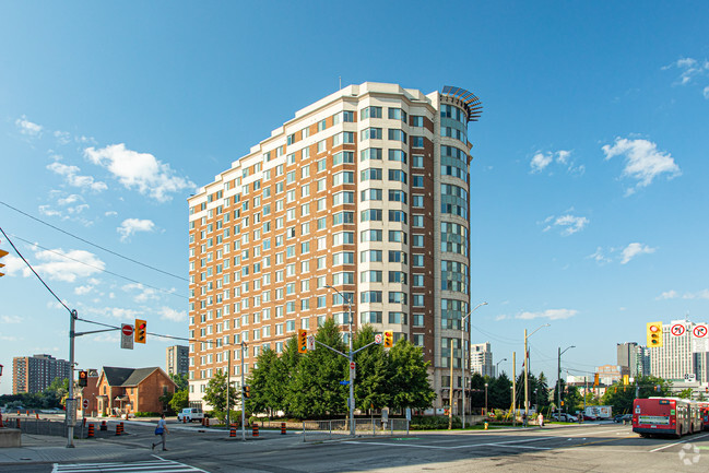 Building Photo - 50 Laurier