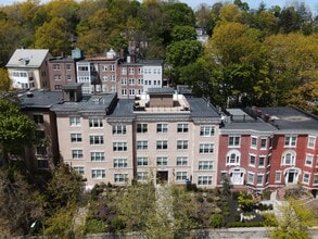 Building Photo - 300-1581 Beacon St