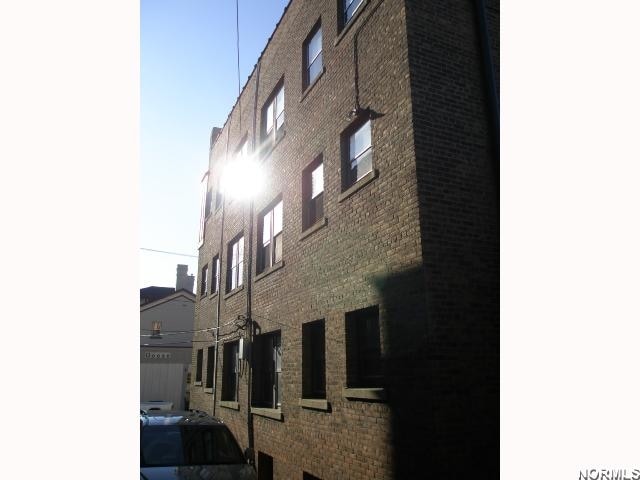 Building Photo - 1385 Cranford Ave