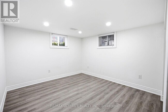 Building Photo - 355 Culford Rd