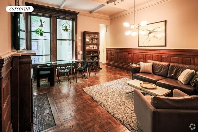 Building Photo - 62 W 87th St