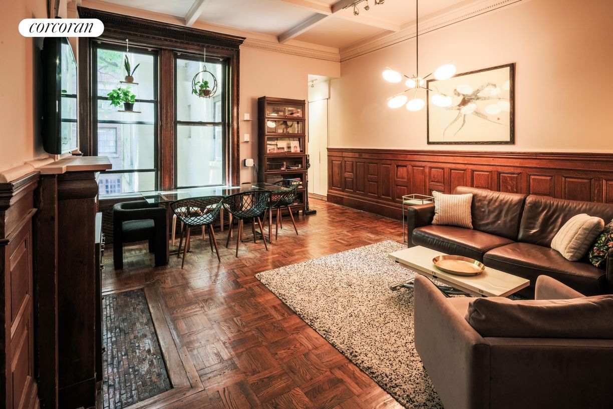 Foto principal - 62 W 87th St