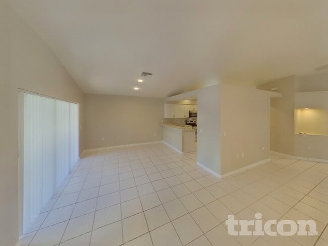 Building Photo - 184 Jennifer Dr