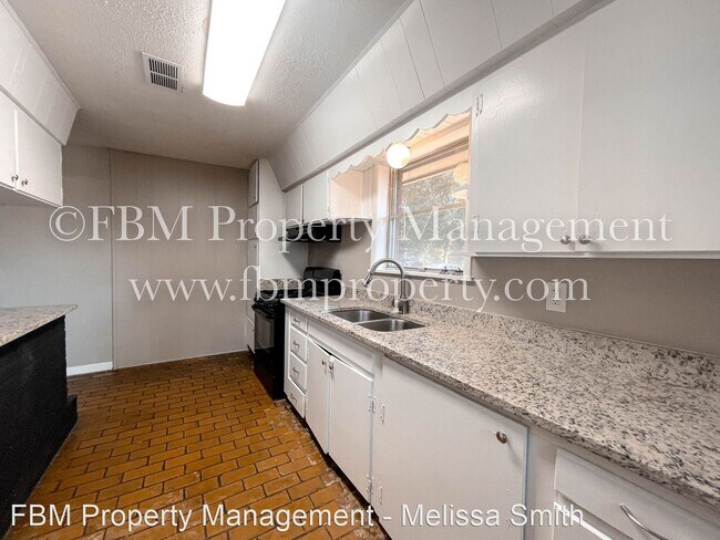 Foto del edificio - 3 br, 2 bath House - 1822 E Beverly Dr